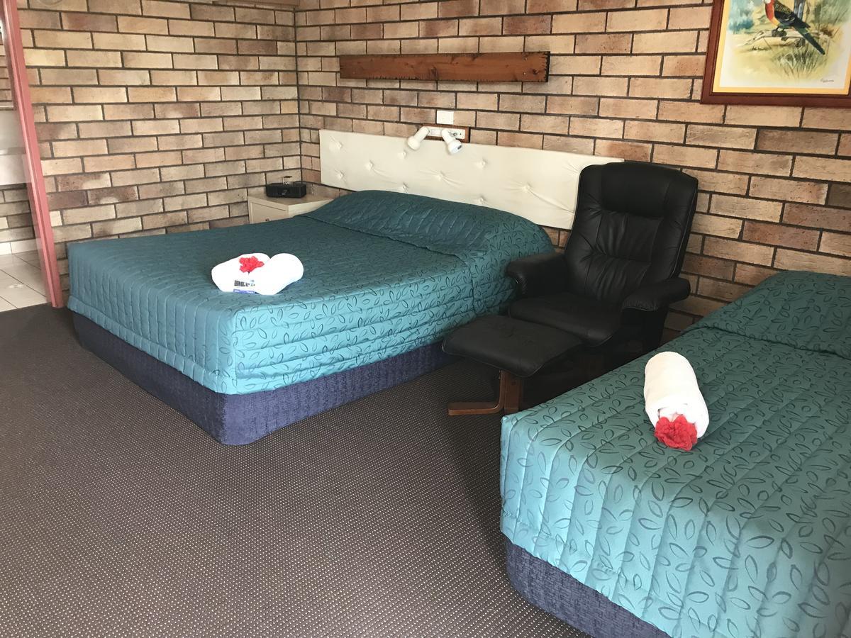 Miles Outback Motel Екстериор снимка