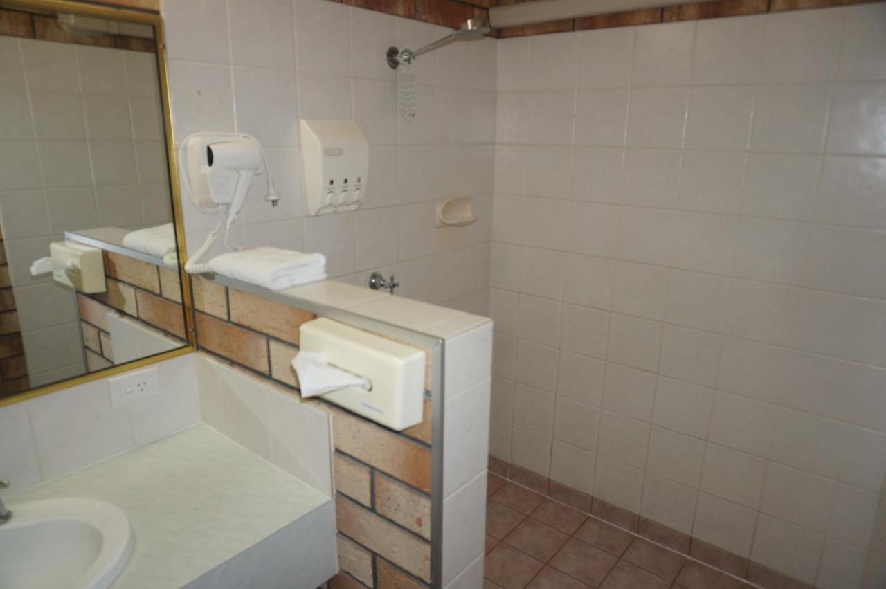 Miles Outback Motel Стая снимка