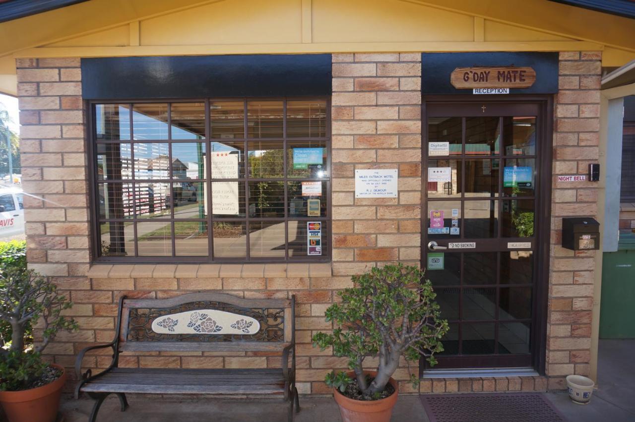 Miles Outback Motel Екстериор снимка